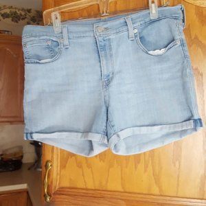 LEVI STRAUSS & CO  JEANS WOMENS DENIM  MID LENGTH SHORTS 32